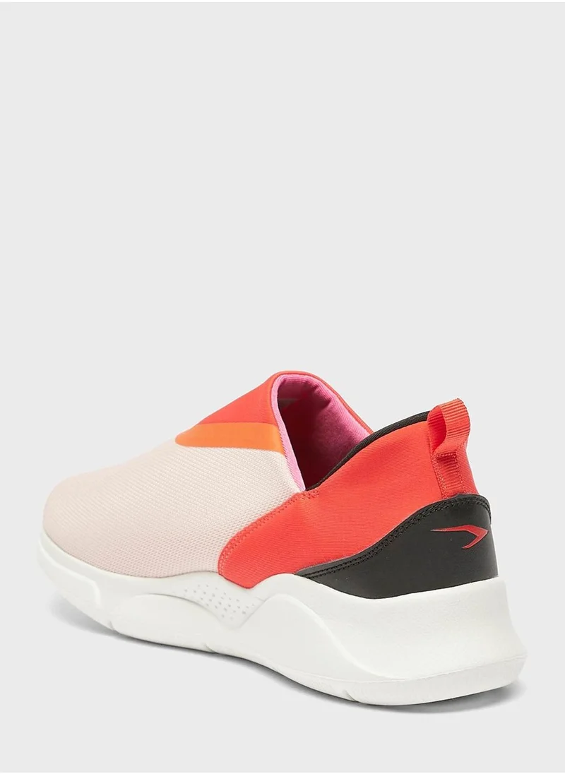 Dash Close Toe Flat Slip Ons