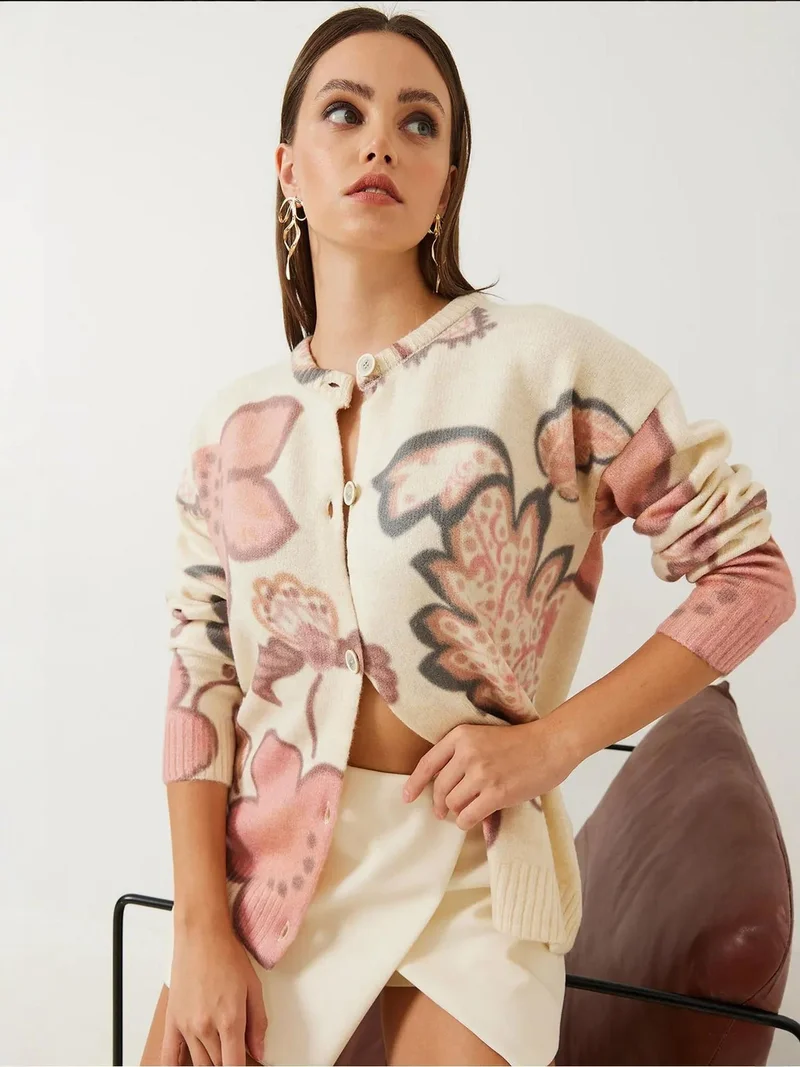 Bianco Lucci LUCCI Textured Flowering Knitwear Cardigan with Buttons