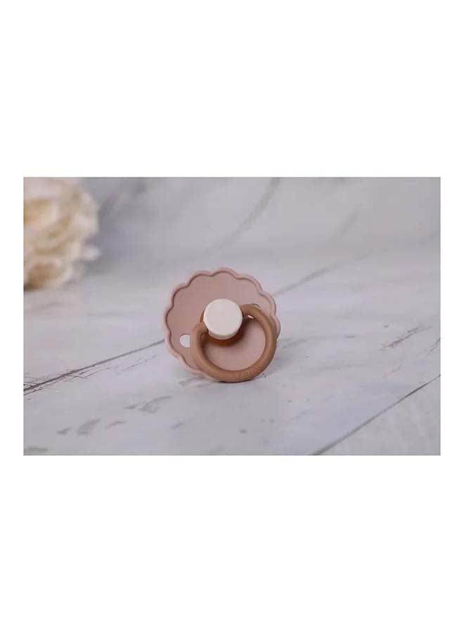 FRIGG Daisy Silicone Baby Pacifier 6-18M 2-Pack Biscuit/Cream - Size 2 - Image 3