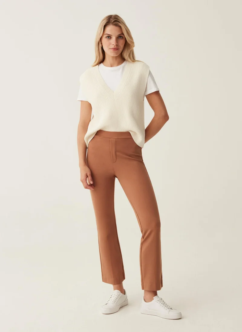 او في اس Cropped flare-fit trousers