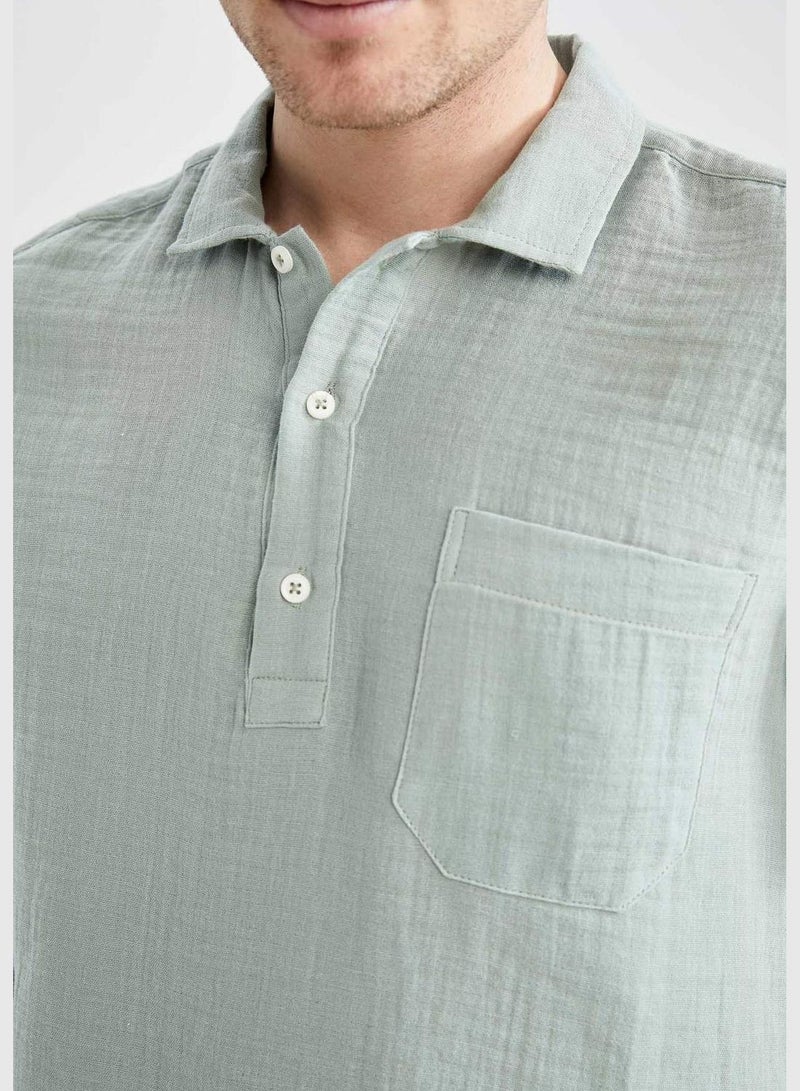 ديفاكتو قميص منسوج بأكمام قصيرة وياقة بولو بقصة عادية للرجال - Image 4