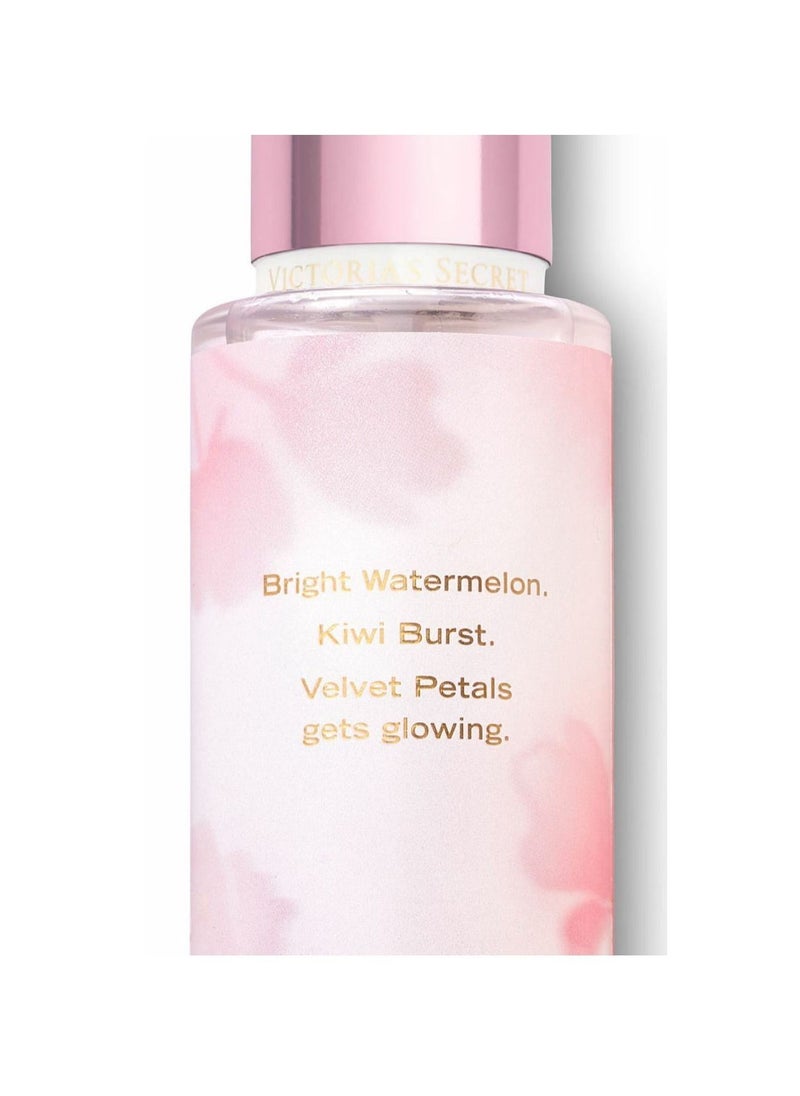 Victoria's Secret - Velvet Petals Radiant Fragrance 250 Ml - Image 1