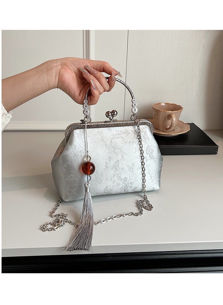 New Evening Bag Women's Shoulder Crossbody Bag Ins Chain Clip Bag Tassel Fashion Versatile Women's Bag  - Image 2