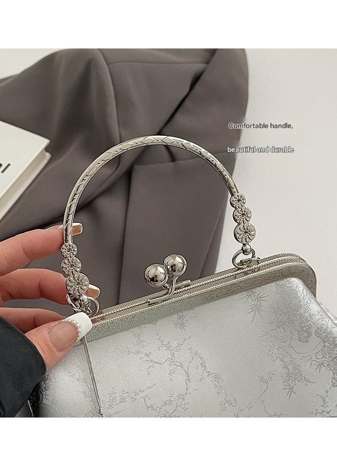 New Evening Bag Women's Shoulder Crossbody Bag Ins Chain Clip Bag Tassel Fashion Versatile Women's Bag  - Image 5