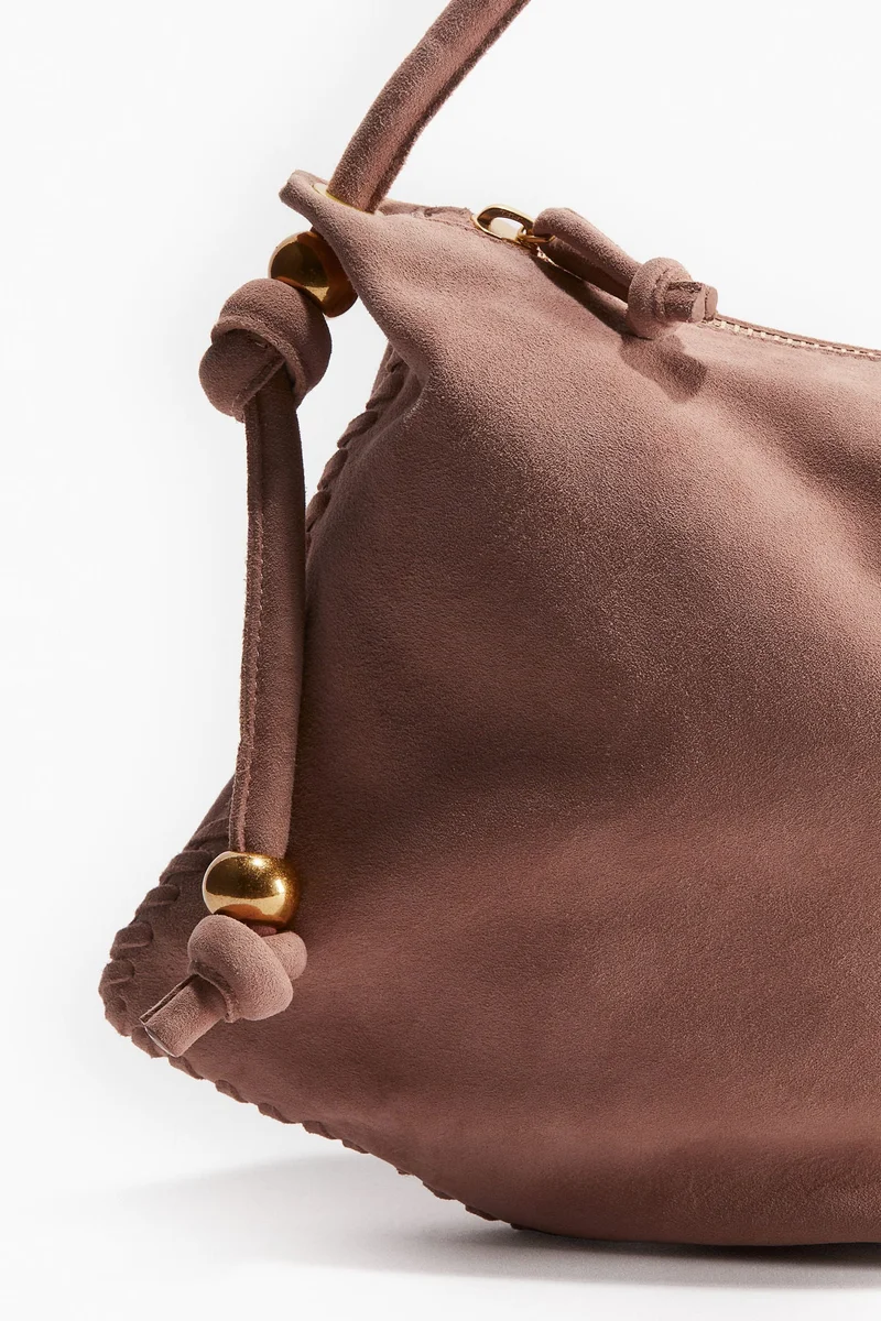 اتش اند ام حقيبة كتف من الشامواه