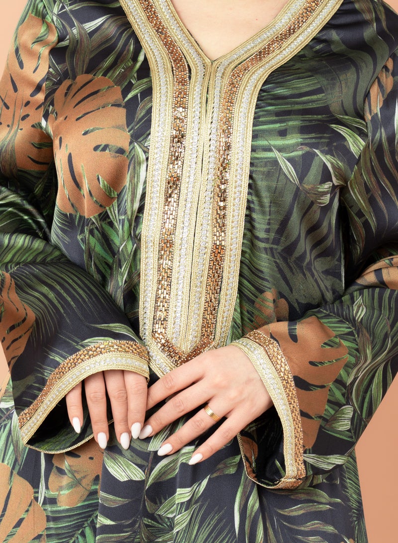 اكسا جلابية مطرزة نقوش شجر اخضر - Image 2