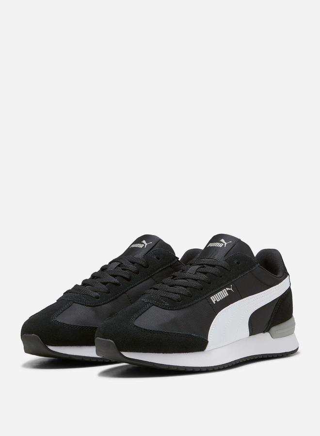 R78 Wind MU Sneakers