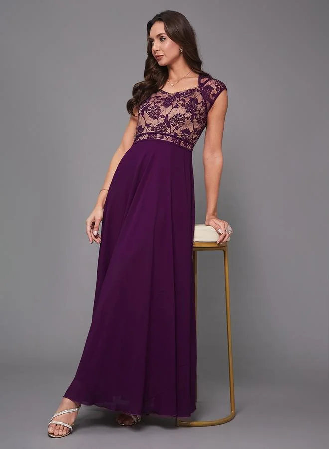 ستايلي Lace Bodice Maxi Dress