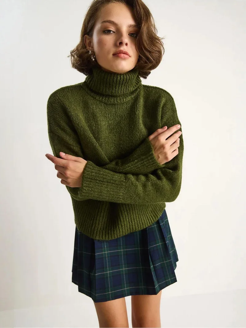 Bianco Lucci LUCCI Oversized Knit Turtleneck Sweater