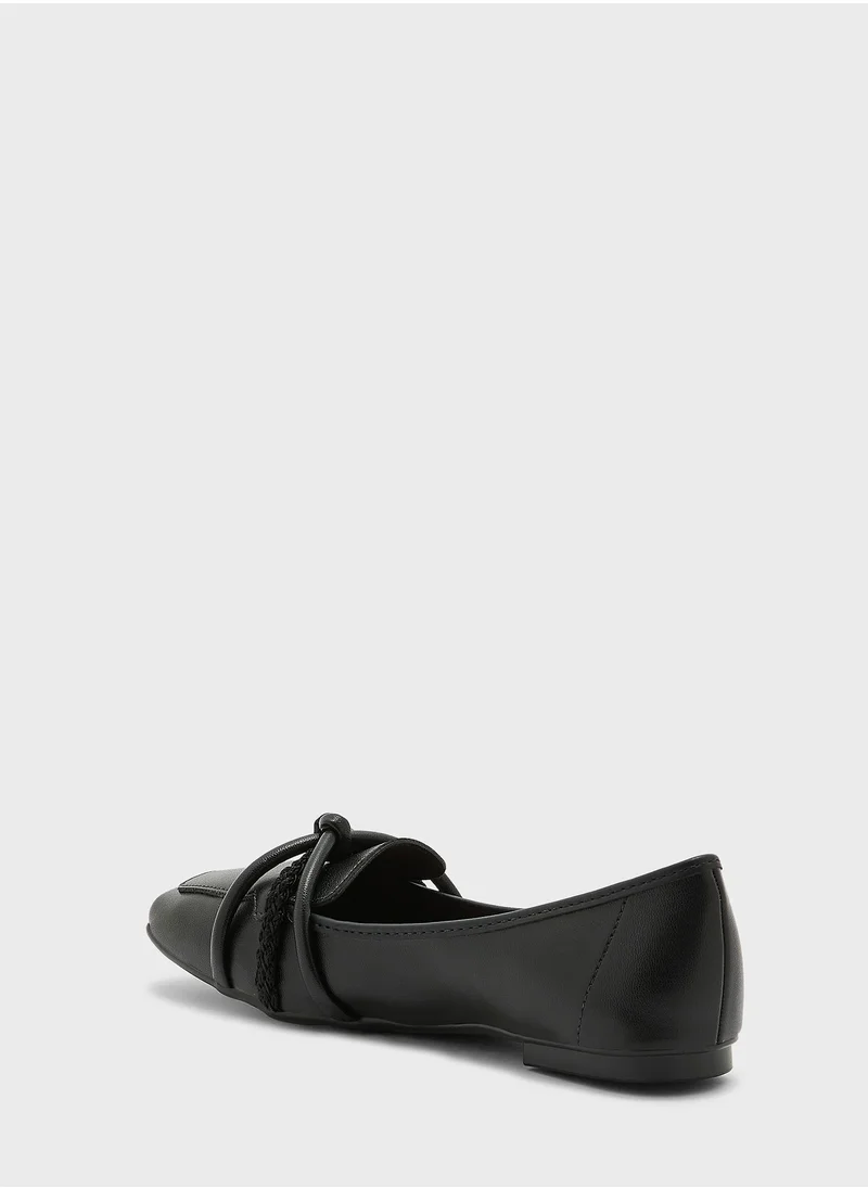 MOLECA Bianca Close Toe Ballerinas