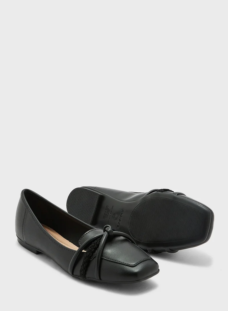 MOLECA Bianca Close Toe Ballerinas