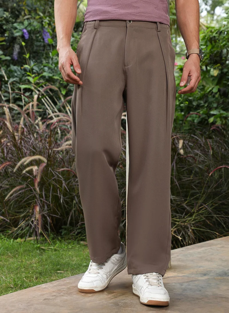 كامبوس سوترا Campus Sutra Men's Chocolate Brown Straight-Fit Pleated Tailored Trousers For Casual Wear | Mid-Rise | Straight Fit Fit | Button Closure | Trousers Crafted With Comfort Fit For Everyday Wear