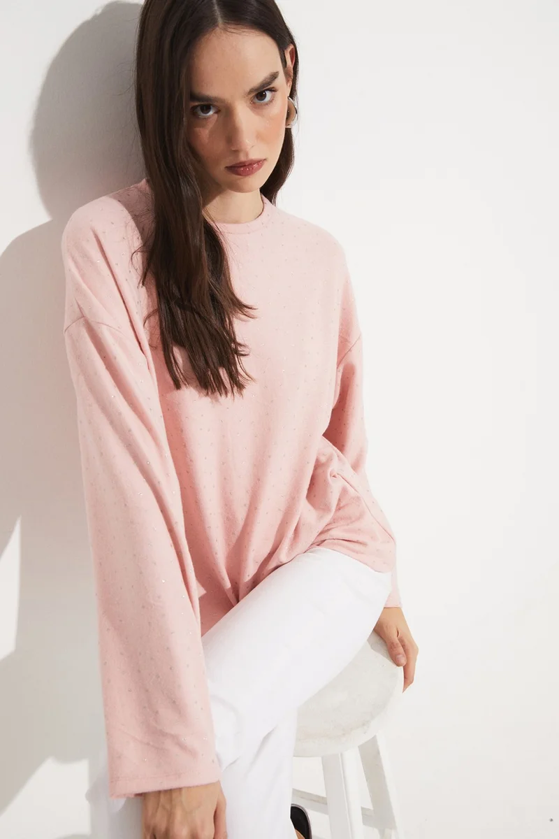 جون Women's Regular Fit Crew Neck Long Sleeve Glitter Detailed Knitted Blouse