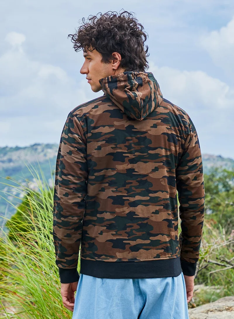 Campus Sutra Men's Forest Green Camouflage Hoodie With Insert Pocket