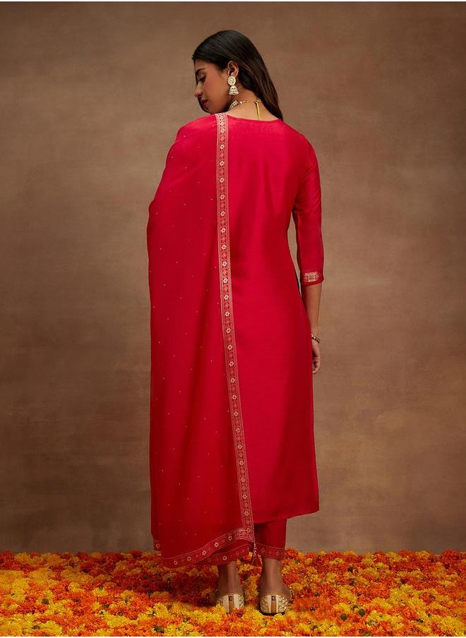 Libas Printed Straight Kurta and Solid Trouser with Dupatta Set by Styli  - Image 3