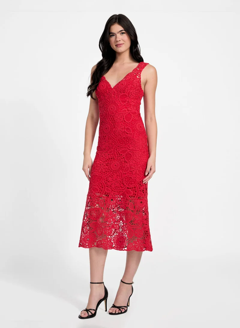 جس Sleeveless Rosalia Crochet Dress