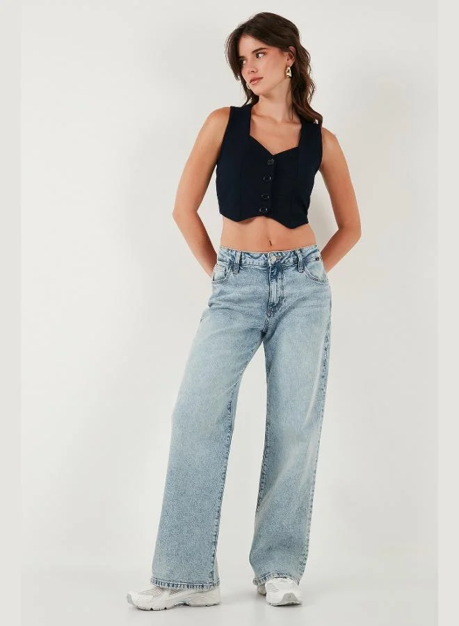 ليلا ليلا فيست قصير بحمالات عريضة وياقة على شكل قلب للنساء