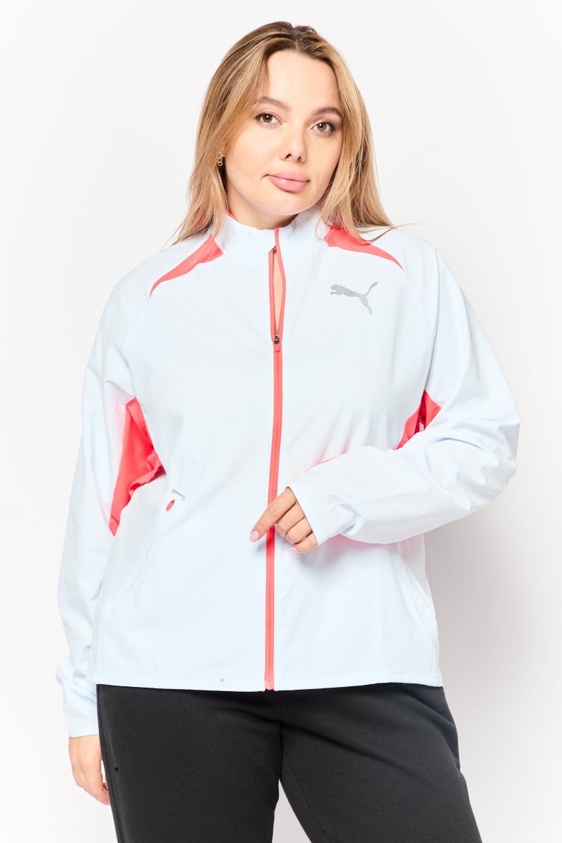 PUMA جاكيت رياضي نسائي بأكمام طويلة مناسب للجري، أزرق فاتح - Image 1