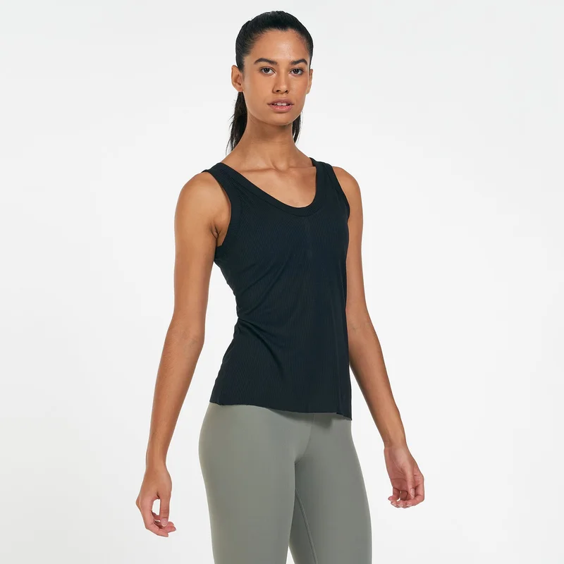 نايكي تيشيرت يوغا لوكس تانك للنساء