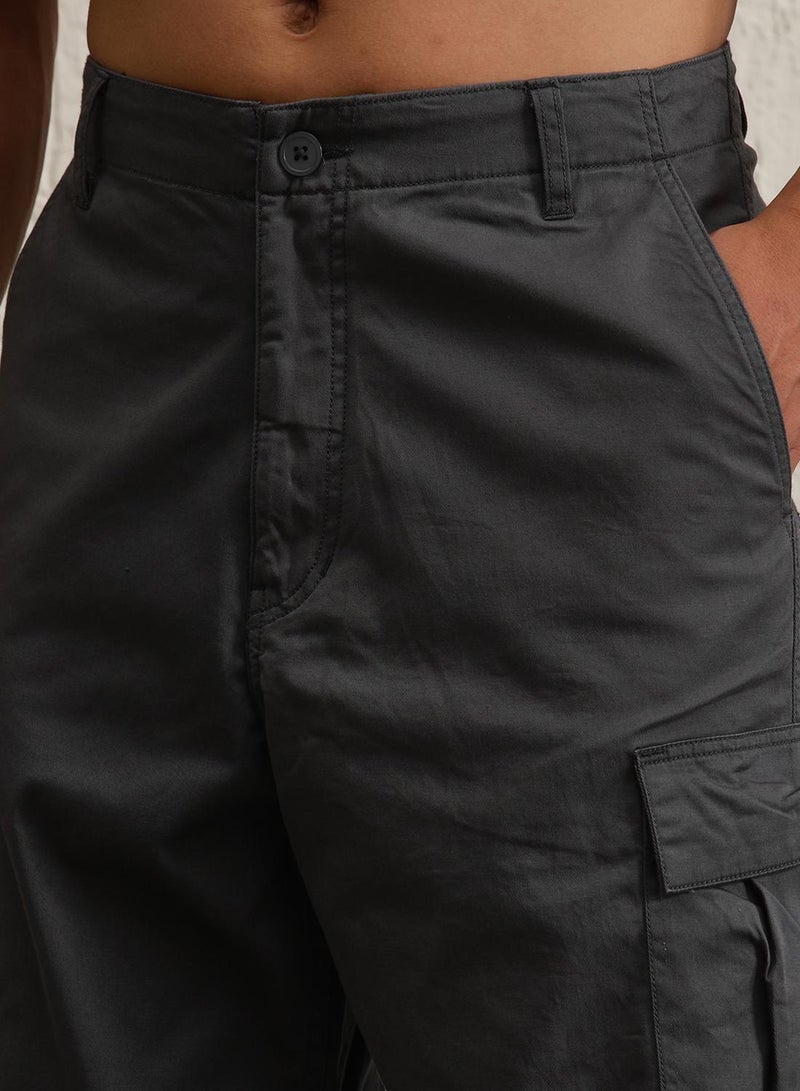 Hubberholme Men's Charcoal Cotton Blend Solid Pattern Full Length Cargo Relaxed Trouser - Image 5