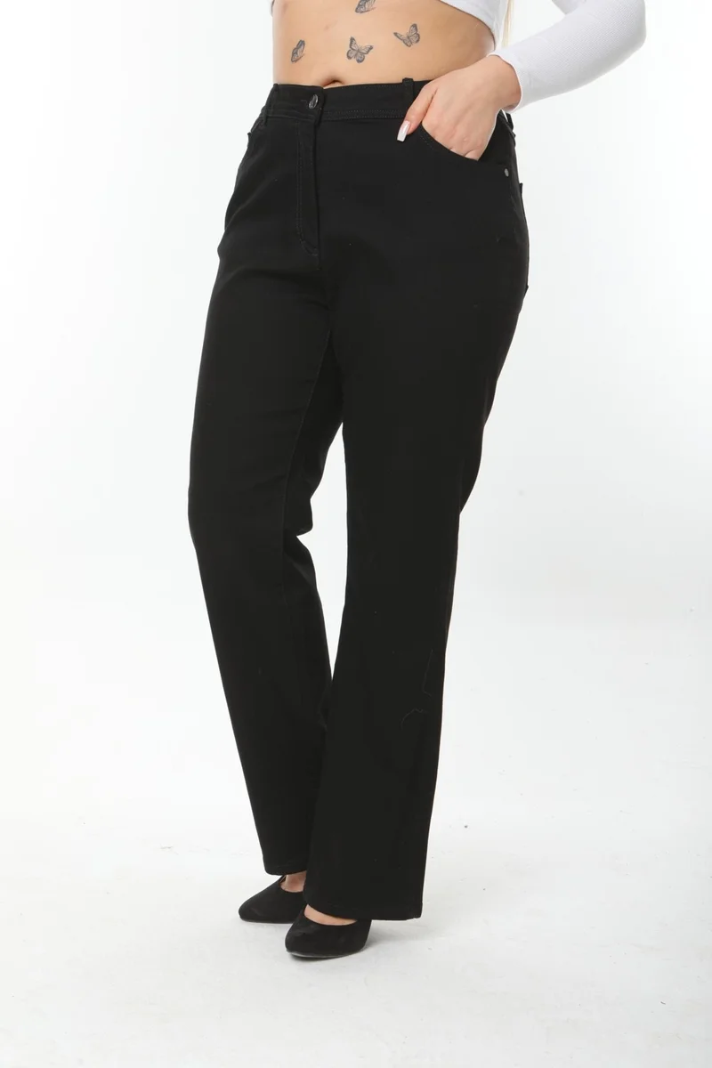 ايرا ليزا Straight Leg Relaxed Fit Lycra Women's Black Plus Size Jeans