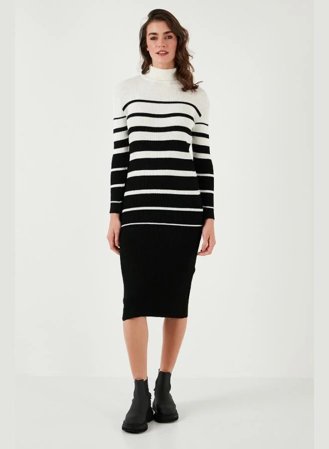 ليلا فستان ميدي بياقة عالية مخطط من ليلا للنساء