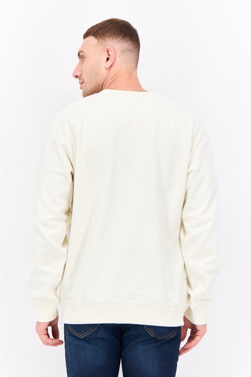 Penfield سويت شيرت رجالي بأكمام طويلة وياقة دائرية مع شعار مطرز، أبيض فاتح - Image 3