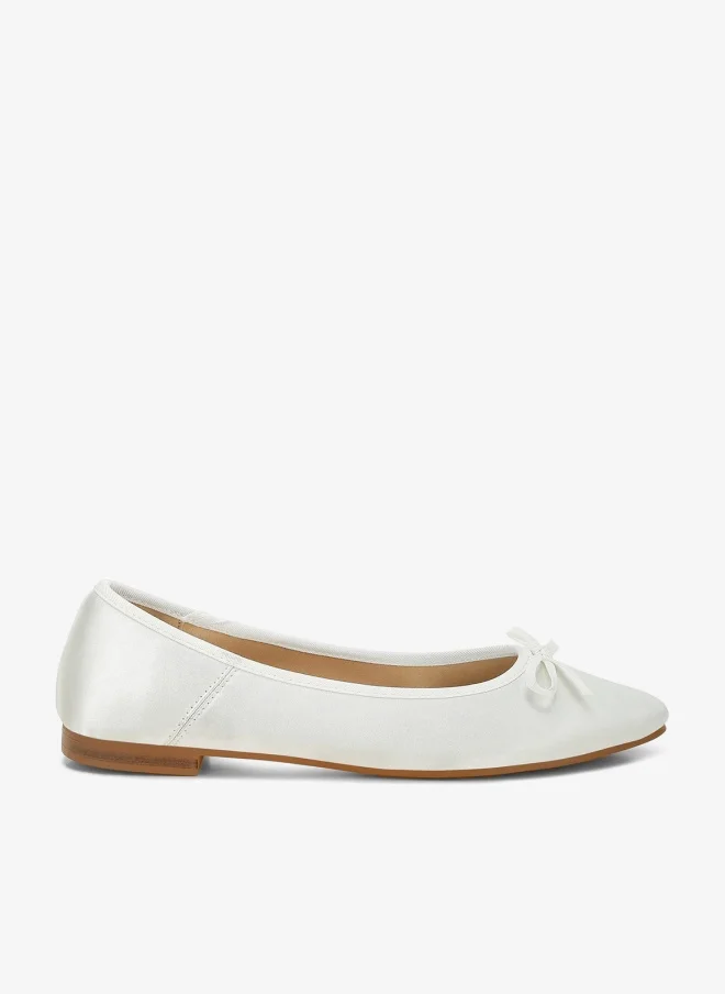 Satin Bow Embellished Ballerinas in White