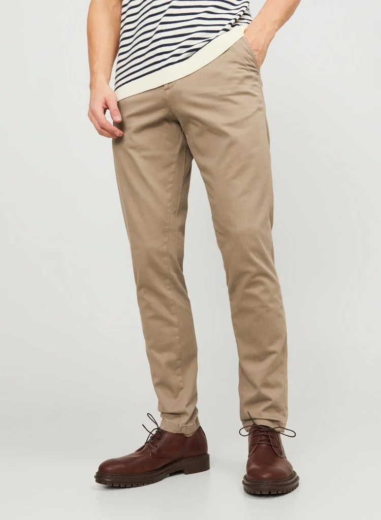 JACK & JONES Solid Slim Fit Chinos