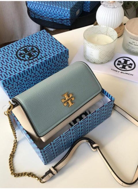 Simple and modern Tory Torch shoulder bag