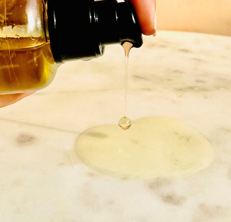 Oleum Cottage Nourishing and Relaxing Massage Oil - Image 2