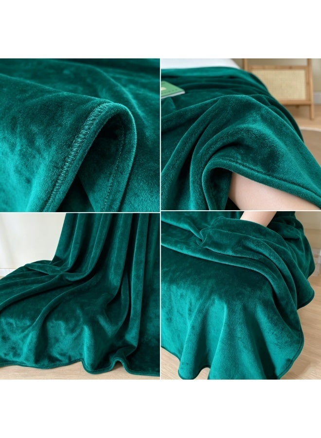 بطانية سميكة من المخمل الذهبي بنمط المينك، 100% بوليستر (150 × 200 سم) — تصميم قابل للقلب، مقاومة للكهرباء الساكنة ومقاومة لتكوّن الكريات؛ مثالية للاستخدام على الأريكة، وللقيلولة، وفي السيارة، وكفراش للنوم - Image 3