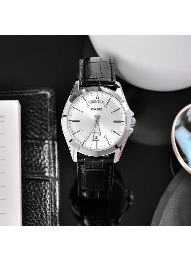 Casio MTP-1370L-7AVDF Men’s Analog Watch – White Dial, Black Leather Strap, Day & Date Display, Classic Elegant Design - Image 3
