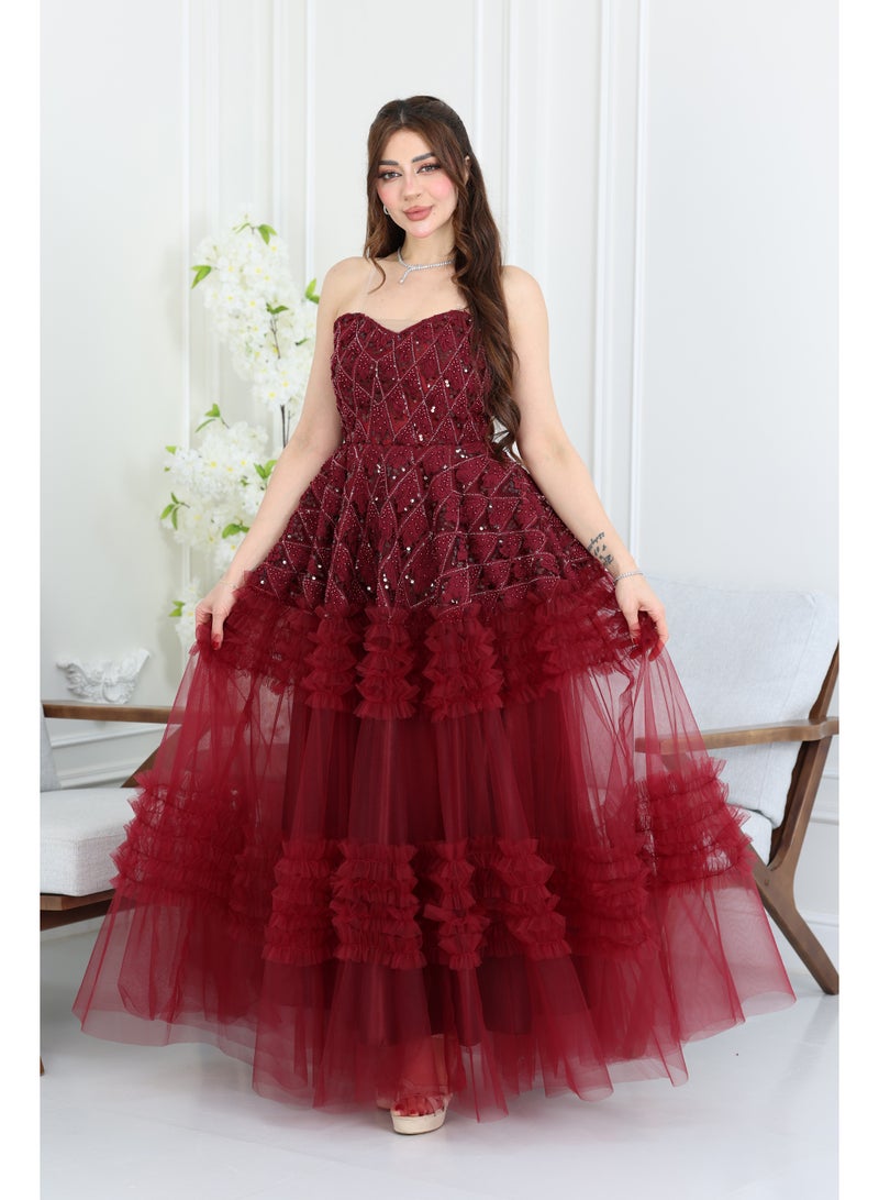 المصمم الحديث فستان سهرة شك فاخر بتصميم يتميز بـ تطريز شك يدوي على كامل الصدر والخصر، وهذا الشغل المتقن مع اللمعة الخفيفة هي اللي تخلي الفستان قطعة فنية - Image 1