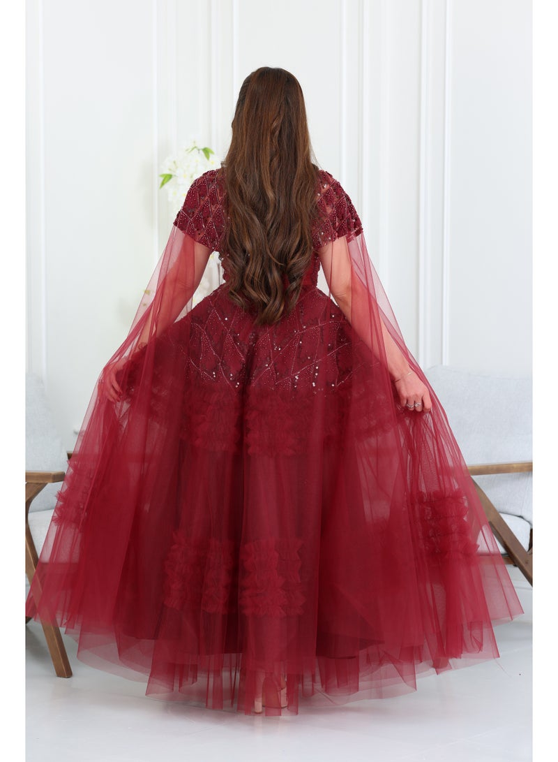 المصمم الحديث فستان سهرة شك فاخر بتصميم يتميز بـ تطريز شك يدوي على كامل الصدر والخصر، وهذا الشغل المتقن مع اللمعة الخفيفة هي اللي تخلي الفستان قطعة فنية - Image 2