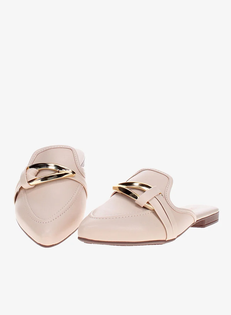 Beira Rio Cream Flat Shoes for Women – Stylish & Comfortable Everyday Footwear for Women | Best Price UAE