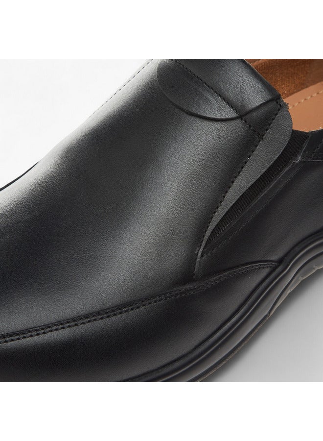 LBL by Shoexpress Men Solid Slip-On Loafers - Image 4