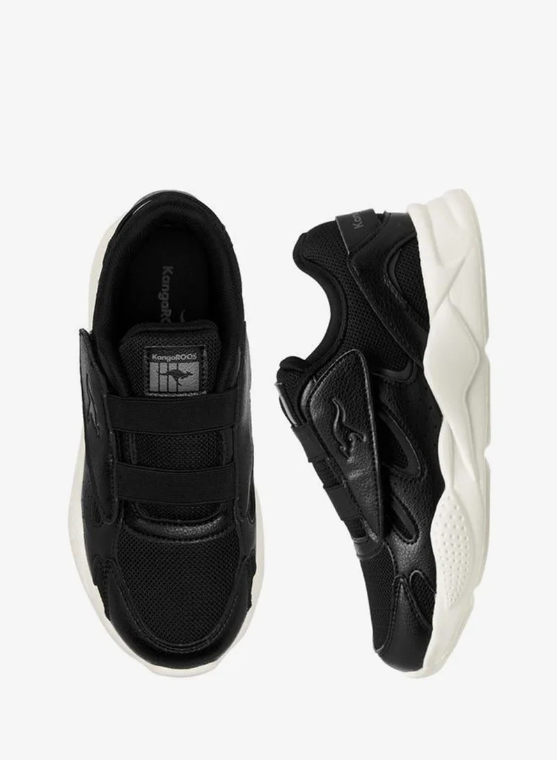 كانغاروس أحذية رياضية للأولاد بشريط لاصق