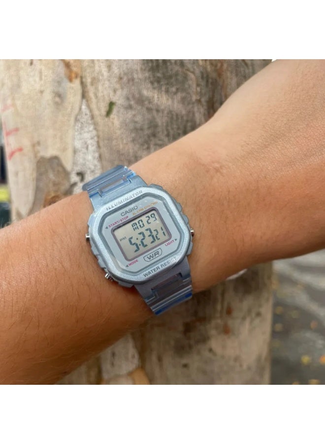 كاسيو ساعة كاسيو LA‑20WHS‑2ADF رقمية، بسوار راتنج شفاف أزرق، إضاءة LED، تصميم نحيف - Image 2