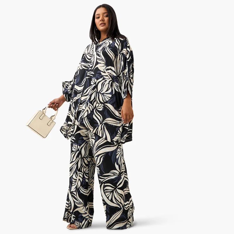  أولا بوبكن Plus Size Ulla Popken All-Over Print Top with 3/4 Sleeves