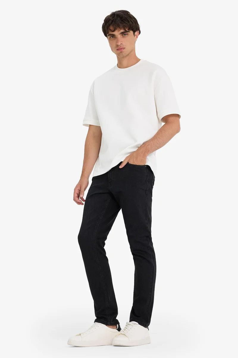 Pedro Slim Fit Regular Waist Skinny Leg Jeans