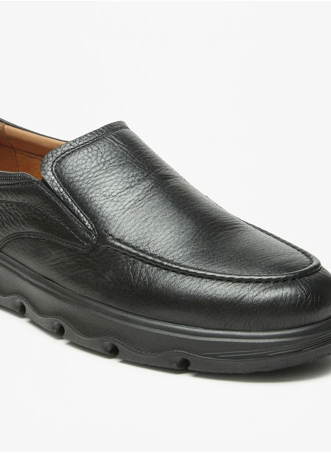 لو كونفورت Men's Textured Slip-On Loafers