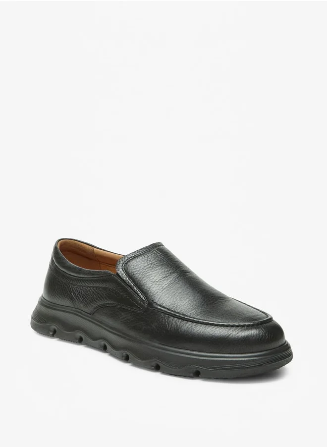 لو كونفورت Men's Textured Slip-On Loafers