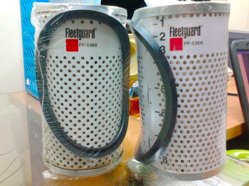 Fleetguard Fuel Cartridge Filter FF5369W - Image 1