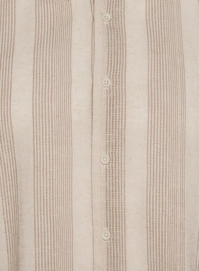 ايكونيك Iconic Men Regular Fit Collared Jacquard Striped Long Sleeves Shirt