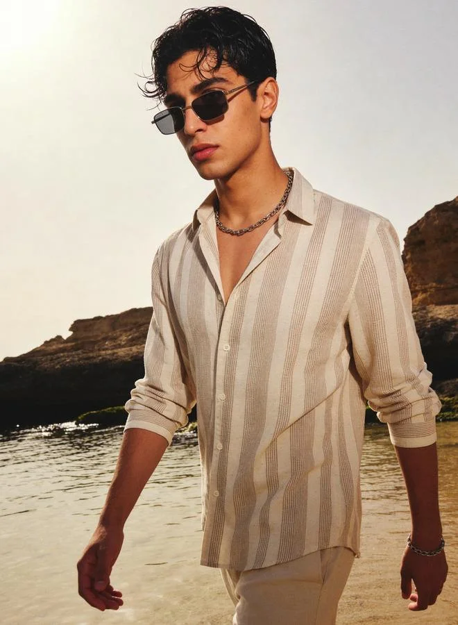 Iconic Iconic Men Regular Fit Collared Jacquard Striped Long Sleeves Shirt