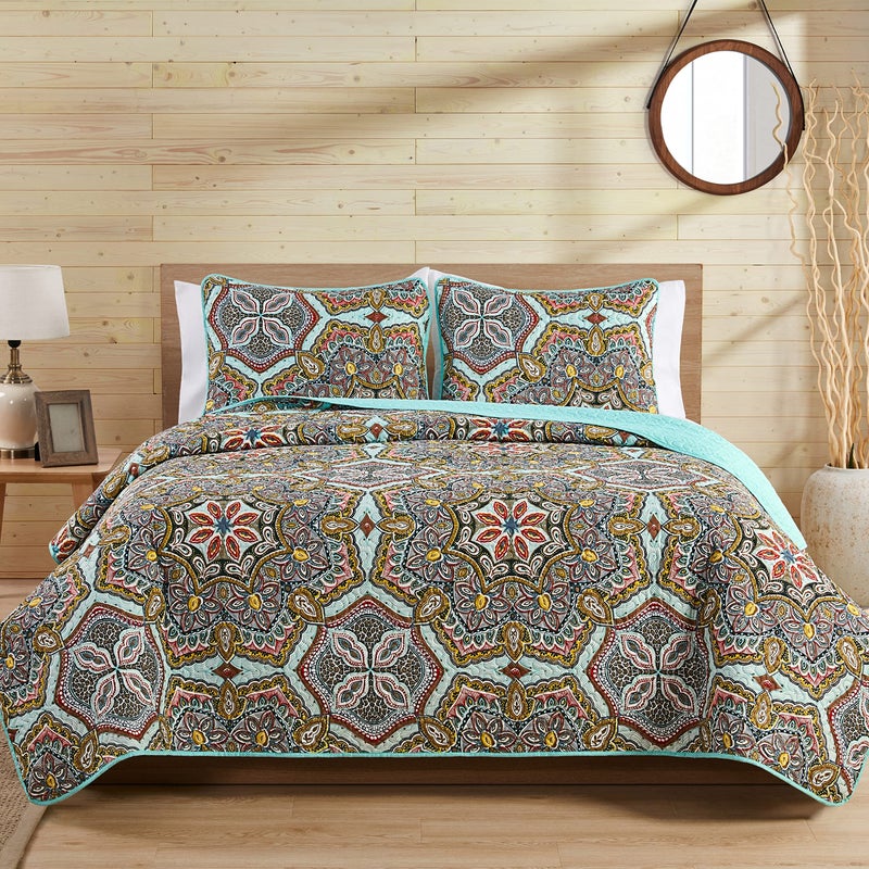 VCNY Home  Quilt Set Reversible Bedding with Matching Shams Lightweight  Breatheable Bedspread Soft Room Decor Yara Multicolor King