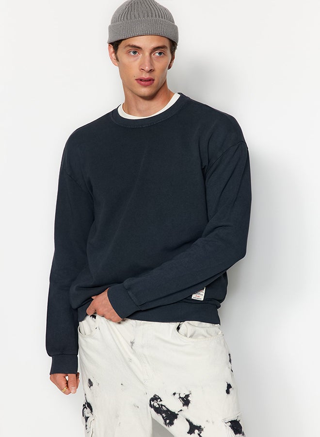 trendyol Men's Limited Edition Basic Relaxed Fit Wash-Effect 100% Cotton Sweatshirt. - Image 3