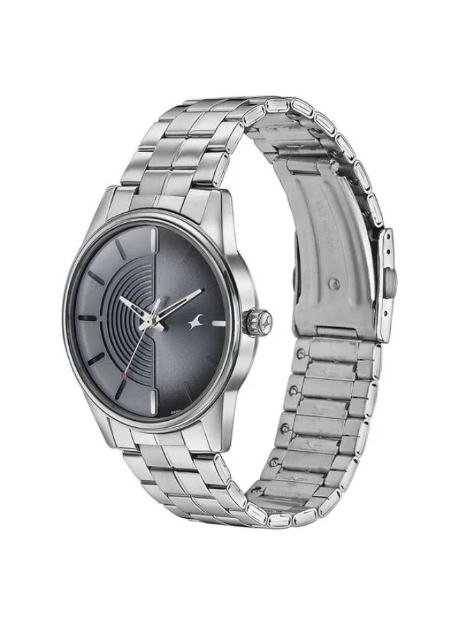TITAN Men's Analog Display Watch With Silver Stainless Steel Strap - 3305SM02