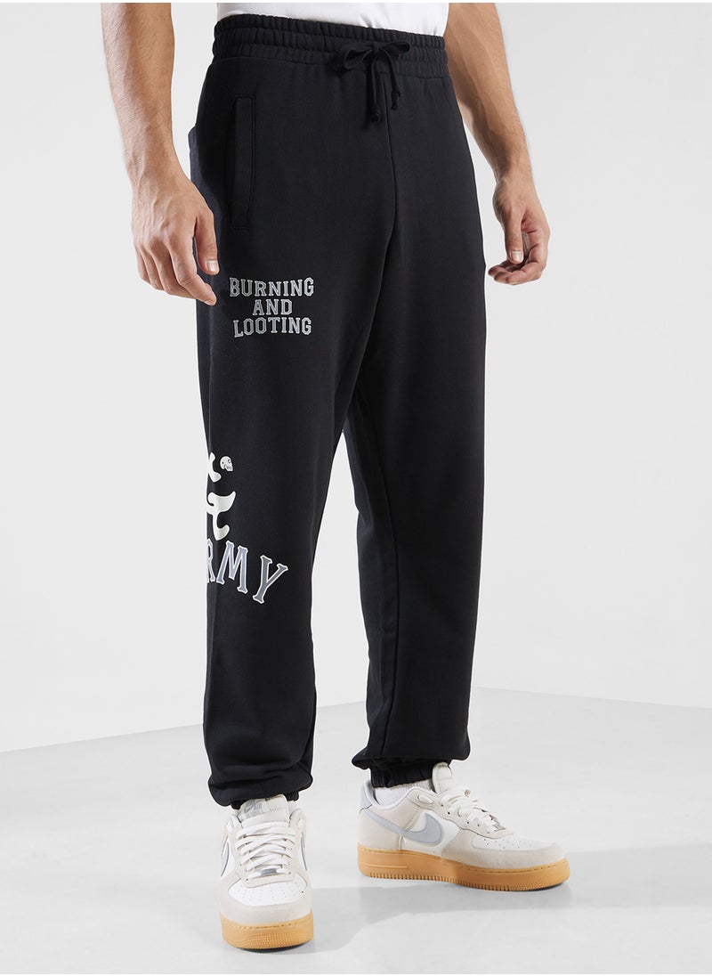 Causing Panic Sweatpants - pzsku/ZDCC0431EEC07F511C429Z/45/_/1725348875/0b6828a2-c5fa-4107-92b4-052c63e73012